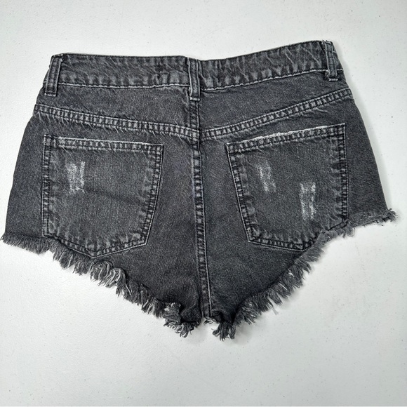 Pool Denim Jeans Cheeky Beaded Faded Black Shorts Size EU 38 (US 6) - Picture 3 of 5